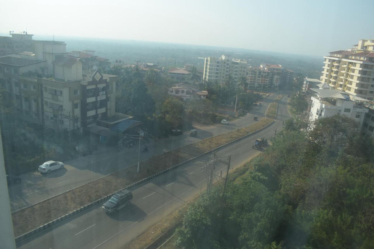 Country Inns & Suites By Radisson Manipal Exterior photo