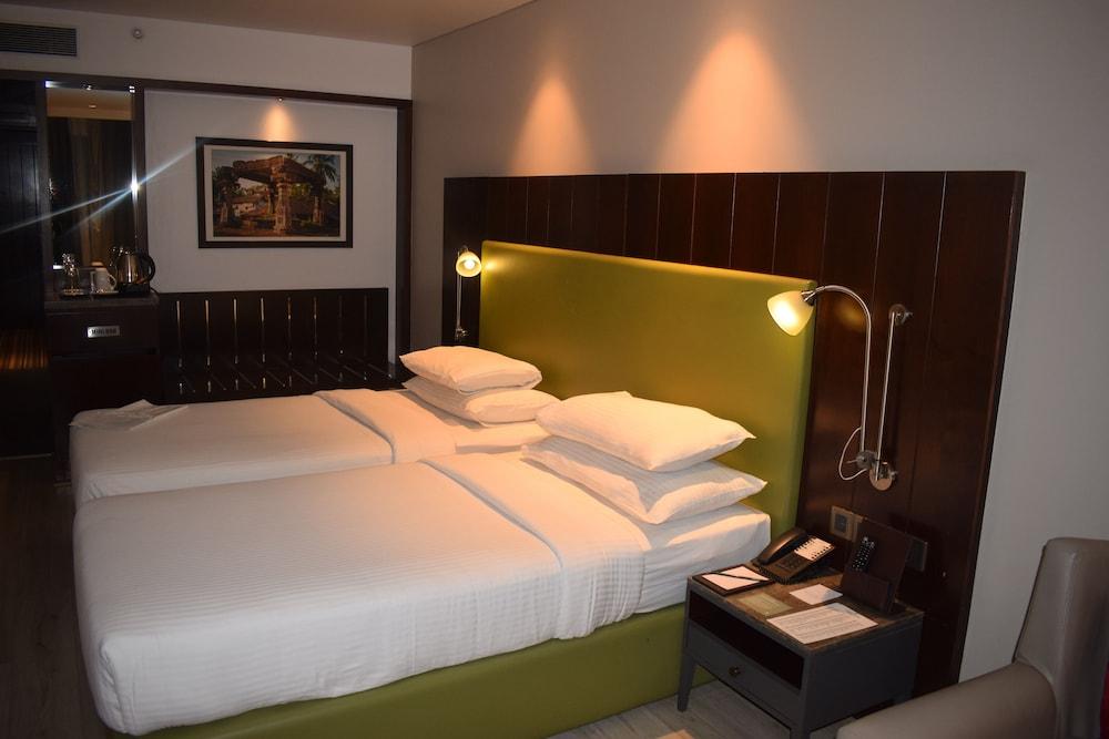 Country Inns & Suites By Radisson Manipal Exterior photo