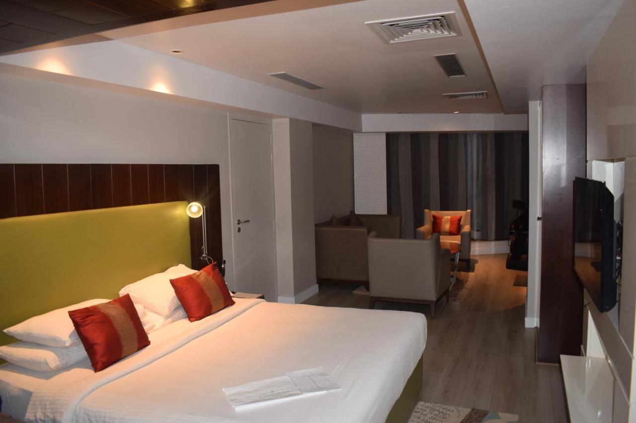 Country Inns & Suites By Radisson Manipal Exterior photo